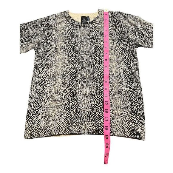 VOLCOM Sweater Girls Youth Sz M (8-10) Over N Out Animal Print Crewneck NWT - Picture 14 of 16